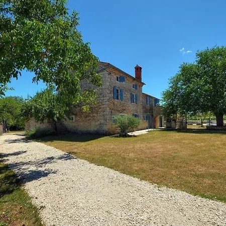 Authentic Istrian Casa With Pool Ideal For Families With Kids Or Group Of Friends Casa vacanze *