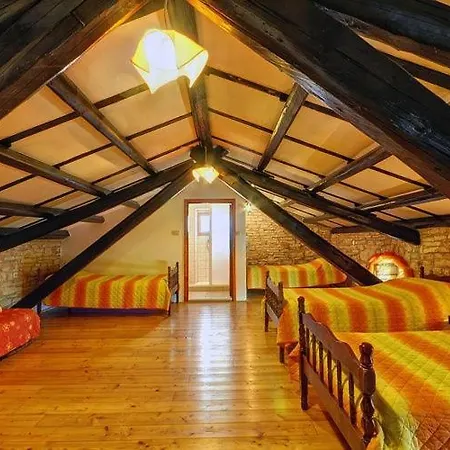 Authentic Istrian Casa With Pool Ideal For Families With Kids Or Group Of Friends Casa vacanze Foli